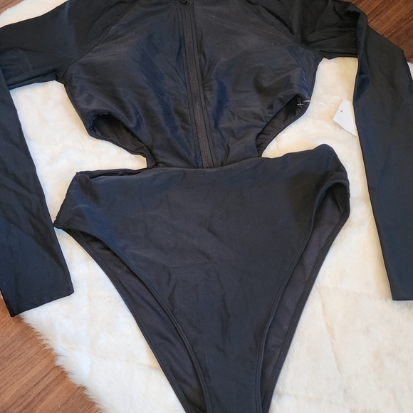Forever 21 Longsleeve Swimsuit - Picture 1 of 1